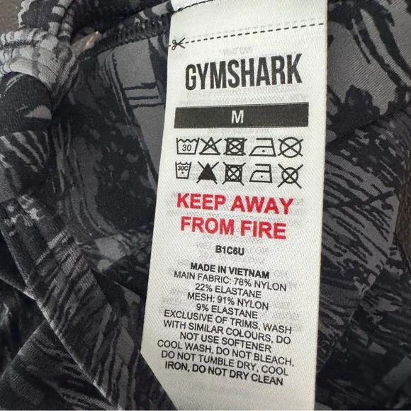 Gymshark x KK Fit Collection camo sports bra Size medium - Picture 4 of 4